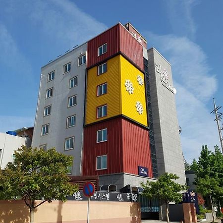 Raon Hotel Gwangyang  Екстериор снимка